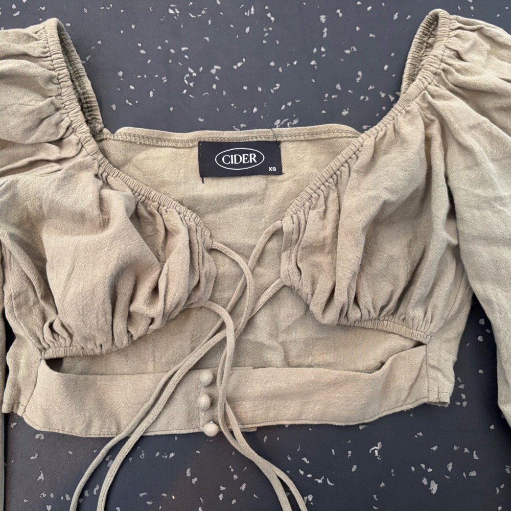 Cider Tan Puff Sleeve Crop Blouse - Picture 2 of 2